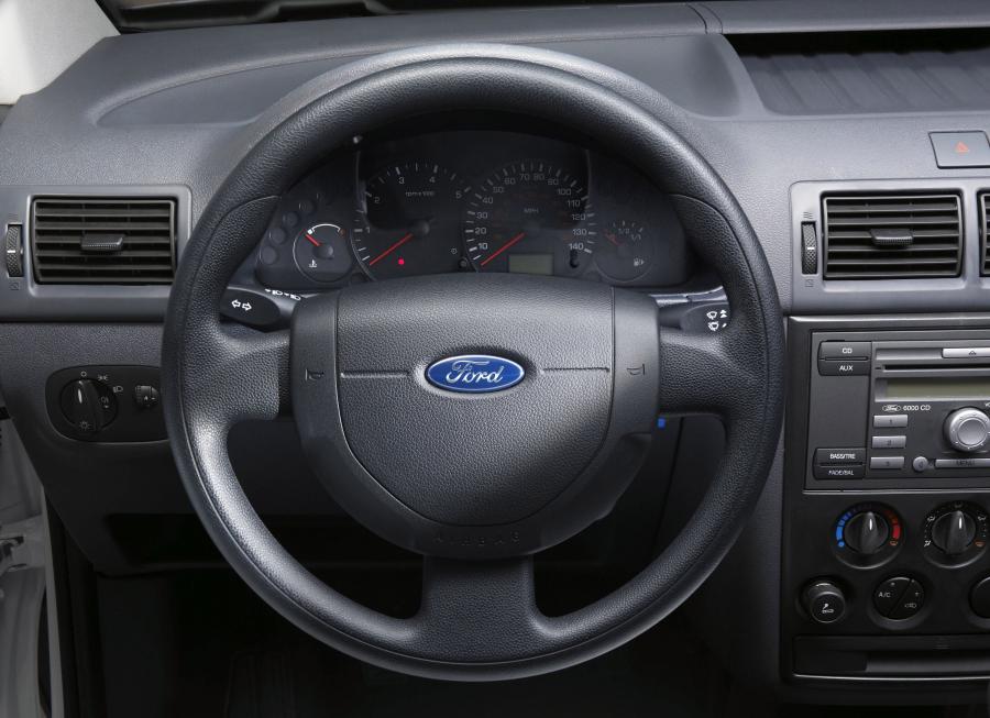  Ford Transit Connect 2002 года  (фото 33 из 112)